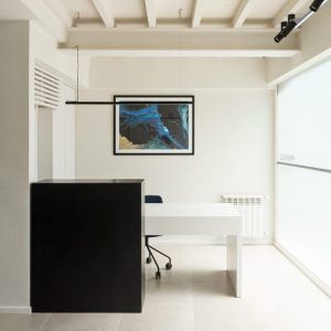 Projecte de reforma integral de les oficines AR a Figueres, de Marta Estarriol